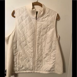 Ivory sleeveless quilted vest rubbed neck 1x